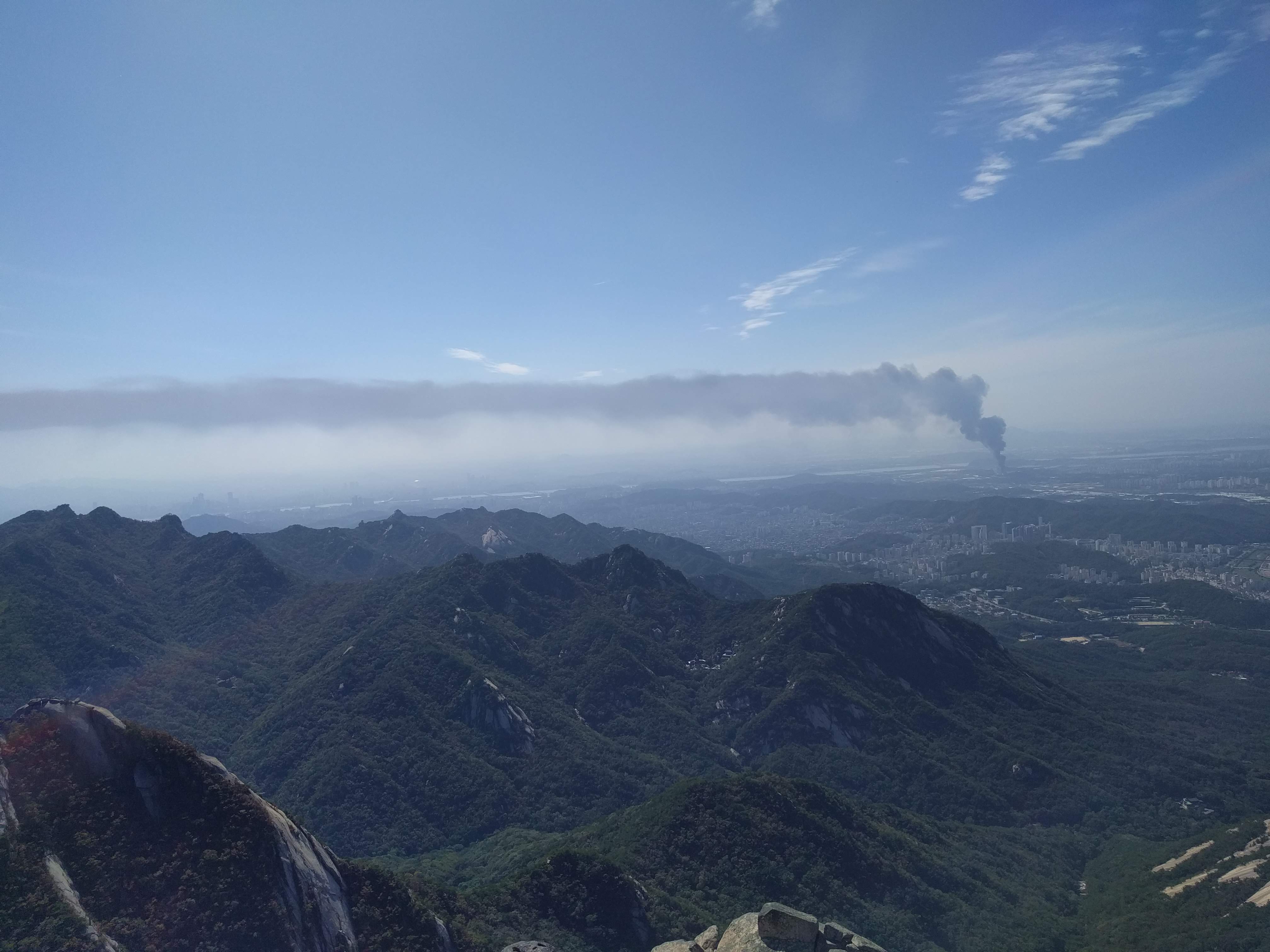 smoke over seoul